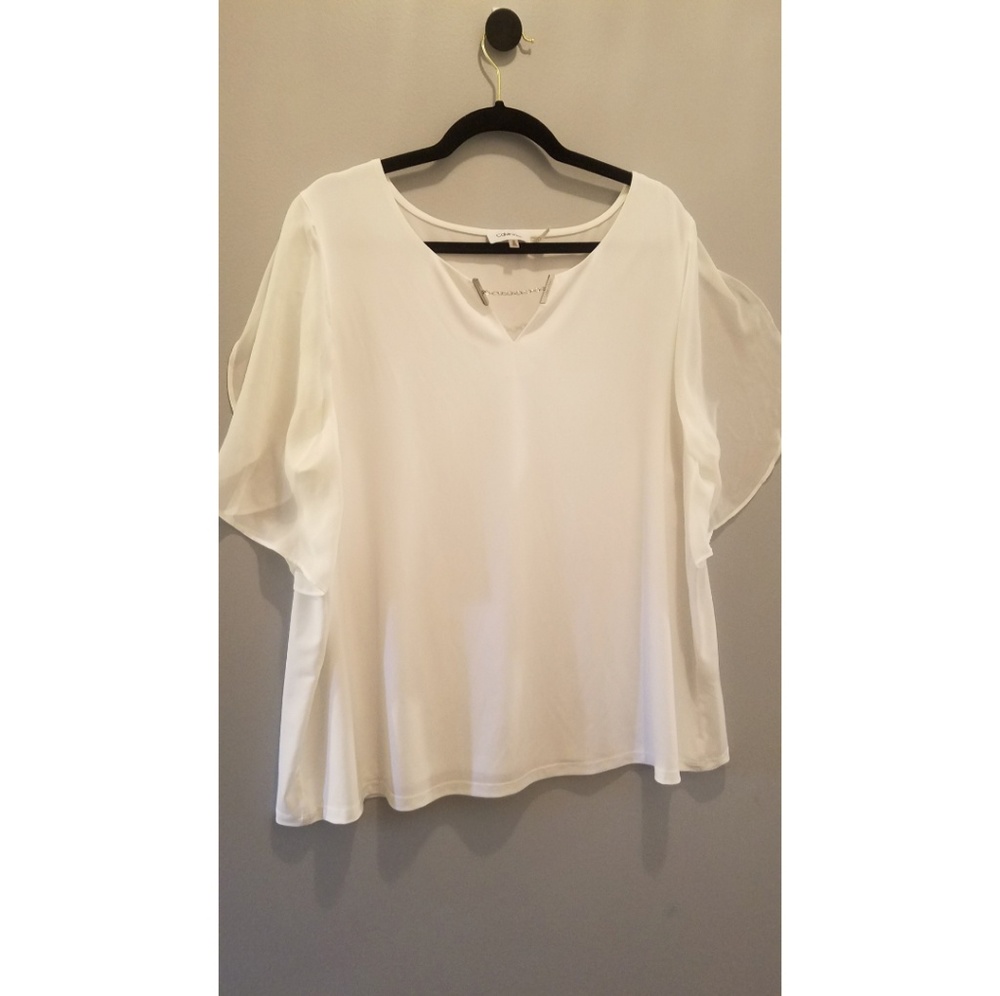1X Calvin Klein White Blouse with chain